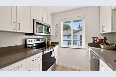 220 NE Dogwood Street #B301, Issaquah, WA 98027 - Photo 11