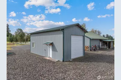829 Gish Road, Onalaska, WA 98570 - Photo 9