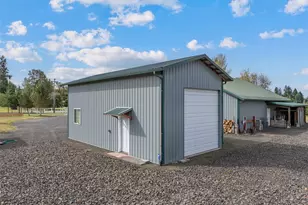 829 Gish Rd, Onalaska, WA 98570 - Photo 9