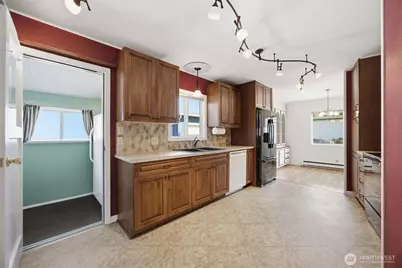 1200 Lincoln Street #419, Bellingham, WA 98229 - Photo 11