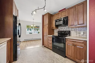1200 Lincoln Street #419, Bellingham, WA 98229 - Photo 3