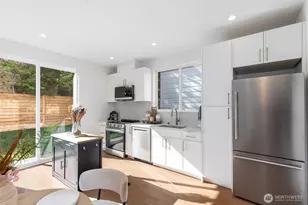 123 N 136th St, Seattle, WA 98133 - Photo 13