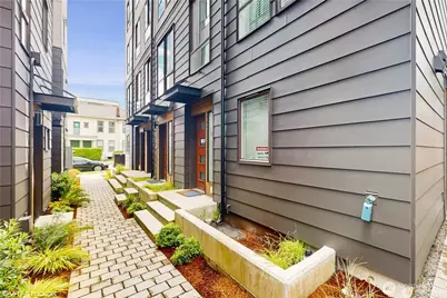 1300 E Remington Court #B, Seattle, WA 98122 - Photo 3