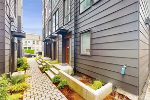 1300 E Remington Ct, Seattle, WA 98122 - Photo 3