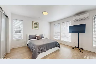 1300 E Remington Court #B, Seattle, WA 98122 - Photo 15