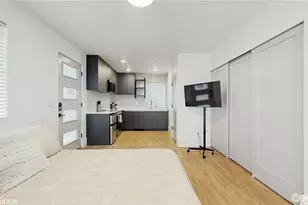 1300 E Remington Ct, Seattle, WA 98122 - Photo 25