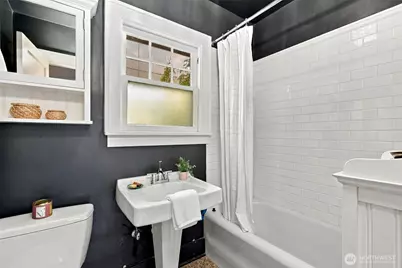 2039 34th Avenue S, Seattle, WA 98144 - Photo 25