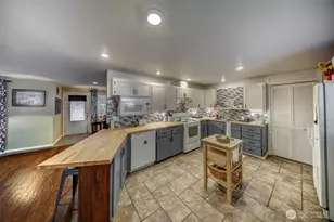 207 Seattle St W, Rainier, WA 98576 - Photo 7