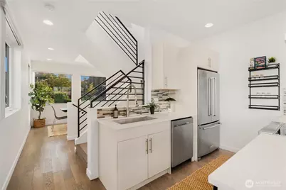 1208 W Emerson Street, Seattle, WA 98119 - Photo 11