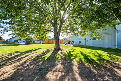 101 Ernst Place, Moses Lake, WA 98837 - Photo 17