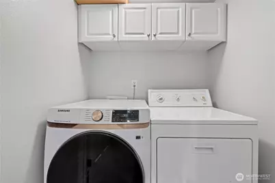 215 20th Avenue E #204, Seattle, WA 98112 - Photo 21