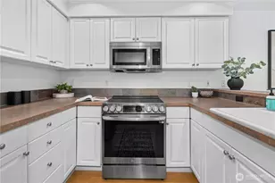 215 20th Ave E, Seattle, WA 98112 - Photo 7