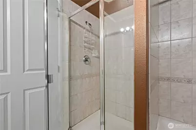 215 20th Avenue E #204, Seattle, WA 98112 - Photo 15