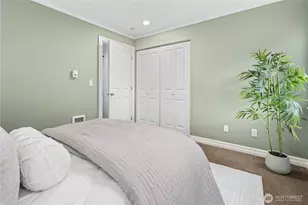 215 20th Ave E, Seattle, WA 98112 - Photo 17