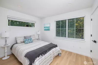 13732 Stone Avenue N, Seattle, WA 98133 - Photo 17