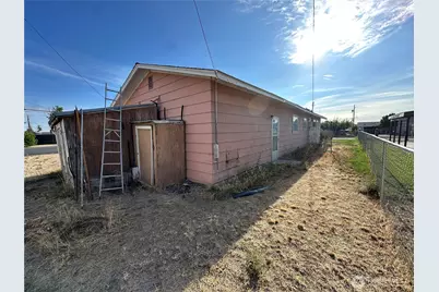 514 S Schneirla Street, Moses Lake, WA 98837 - Photo 3