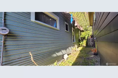 1016 NE 69th Street, Seattle, WA 98115 - Photo 23