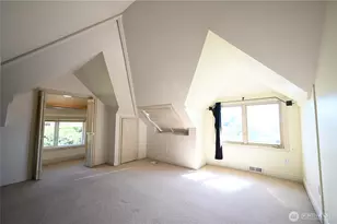 1953 10th Ave W, Seattle, WA 98119 - Photo 11