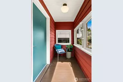 5053 Baker Avenue NW, Seattle, WA 98107 - Photo 3