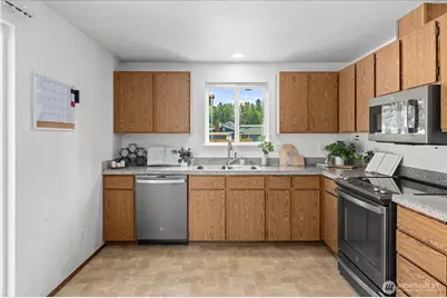 8115 145th Drive SE #2, Snohomish, WA 98290 - Photo 5