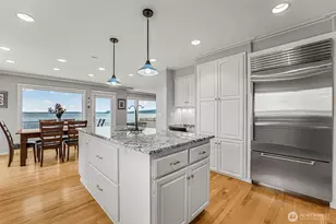 1106 Bayshore Dr, Camano Island, WA 98282 - Photo 9