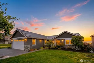 1106 Bayshore Dr, Camano Island, WA 98282 - Photo 1