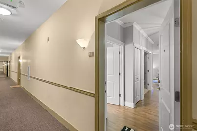 1015 Railroad Avenue #418, Bellingham, WA 98225 - Photo 7
