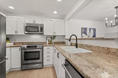 1628 118th Avenue SE #F217, Bellevue, WA 98005 - Photo 9