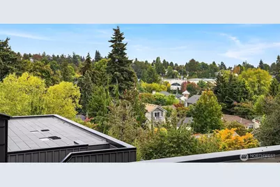 8542 Interlake Avenue N, Seattle, WA 98103 - Photo 9