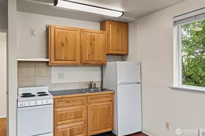 4724 S Findlay Street #B, Seattle, WA 98118 - Photo 7