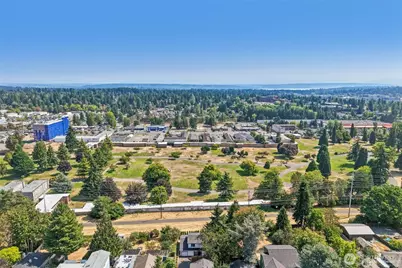 12038 N Park Avenue N, Seattle, WA 98133 - Photo 29
