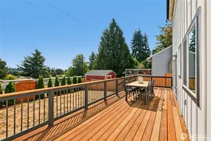 12038 N Park Ave N, Seattle, WA 98133 - Photo 3