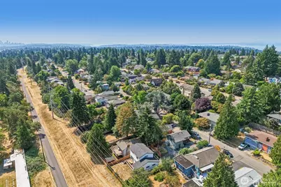12038 N Park Avenue N, Seattle, WA 98133 - Photo 33