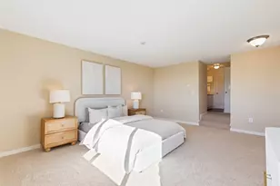 2221 Gilman Dr W, Seattle, WA 98119 - Photo 13