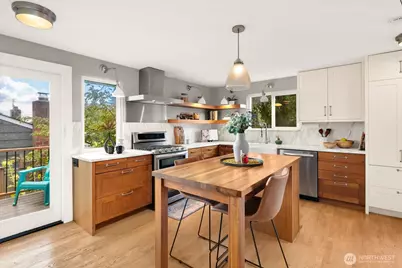 6842 25th Avenue NE, Seattle, WA 98115 - Photo 11
