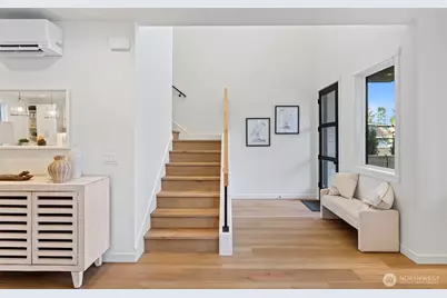 12847 NE 112th Street, Kirkland, WA 98033 - Photo 3