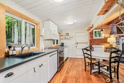 3319 Walnut Court, Camano Island, WA 98282 - Photo 7