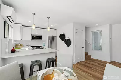 5947 41st Avenue SW #B, Seattle, WA 98136 - Photo 11