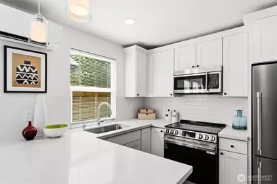 5947 41st Avenue SW #B, Seattle, WA 98136 - Photo 5