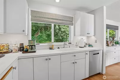 10203 47th Avenue SW #B3, Seattle, WA 98146 - Photo 11