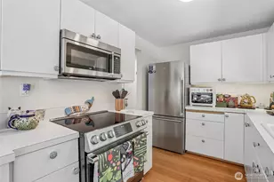 10203 47th Ave SW, Seattle, WA 98146 - Photo 13