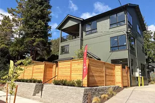 3020 NE 95th St, Seattle, WA 98115 - Photo 3