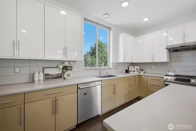 632 NW 85th St #B, Seattle, WA 98117 - Photo 15