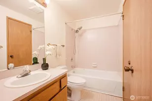 19507 55th Ave NE, Lake Forest Park, WA 98155 - Photo 17