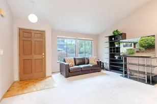 19507 55th Ave NE, Lake Forest Park, WA 98155 - Photo 3