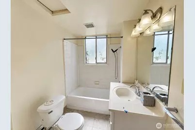 1717 E Thomas Street, Seattle, WA 98112 - Photo 5