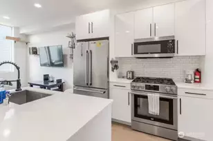 1131 NW 57th St, Seattle, WA 98107 - Photo 7