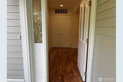 2426 James Place #303, Langley, WA 98260 - Photo 5