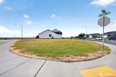 420 T Street SW, Quincy, WA 98848 - Photo 3
