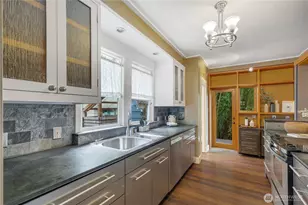 2211 E Olive St, Seattle, WA 98122 - Photo 15